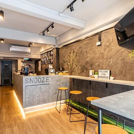 Snoozzze Hostel ใกล้รถไฟฟ้า ย่านบางรัก (Adults Only) Bangkok Exterior photo